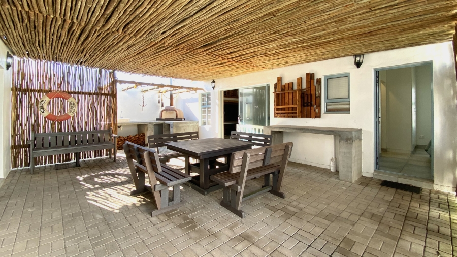 4 Bedroom Property for Sale in Dwarskersbos Western Cape